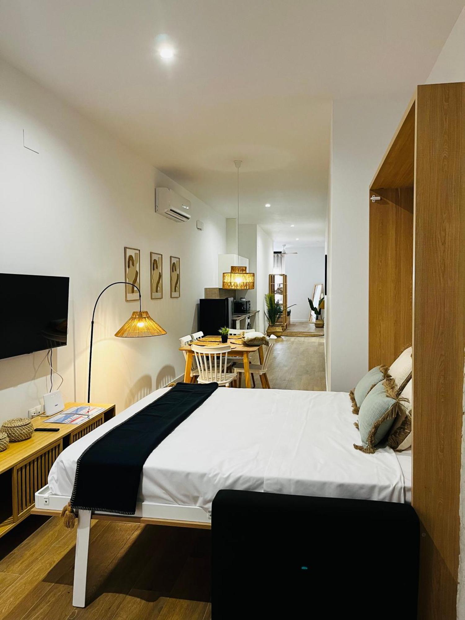 Travel Habitat Mediterranean Suites Βαλένθια Εξωτερικό φωτογραφία