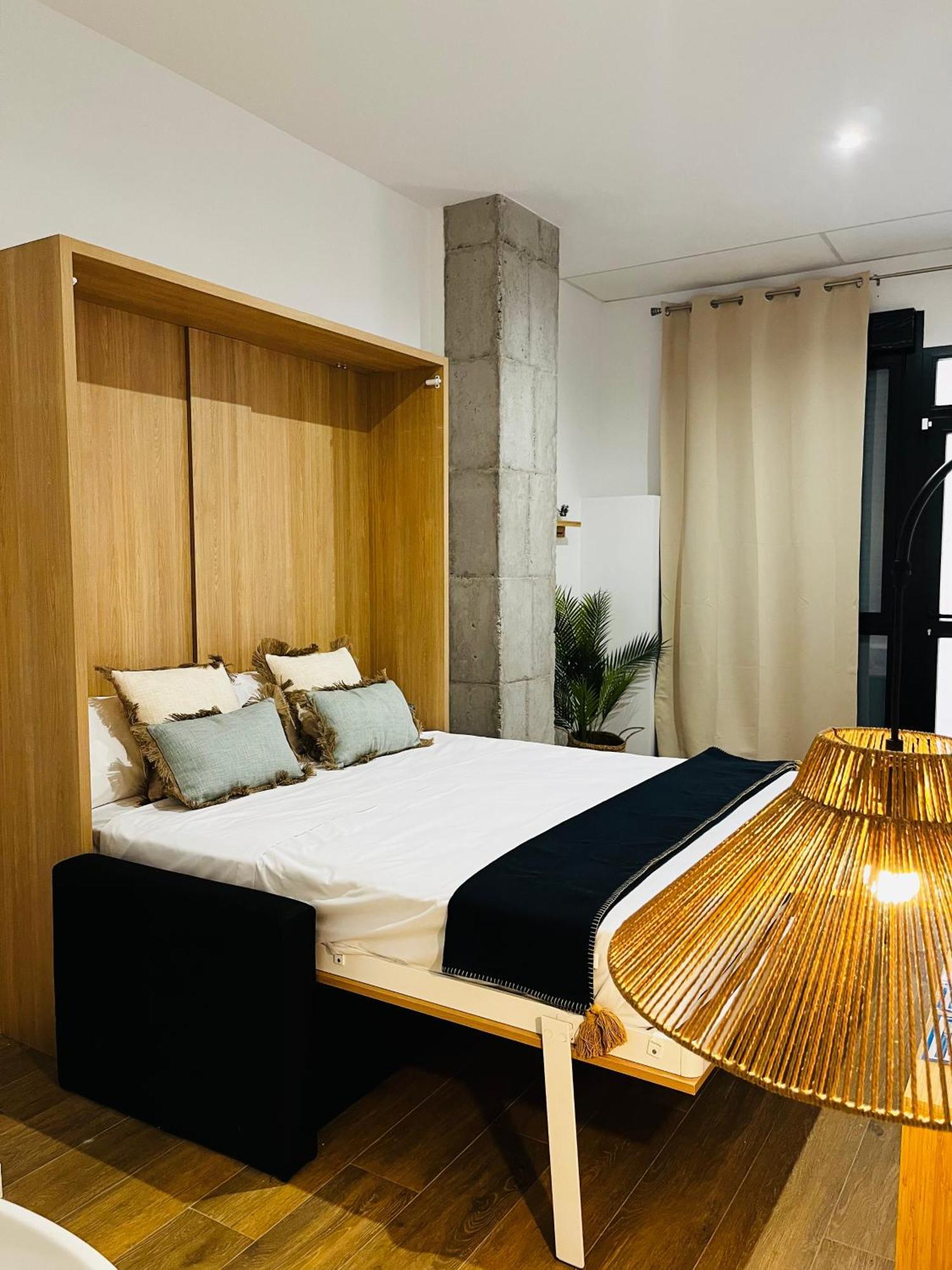 Travel Habitat Mediterranean Suites Βαλένθια Εξωτερικό φωτογραφία