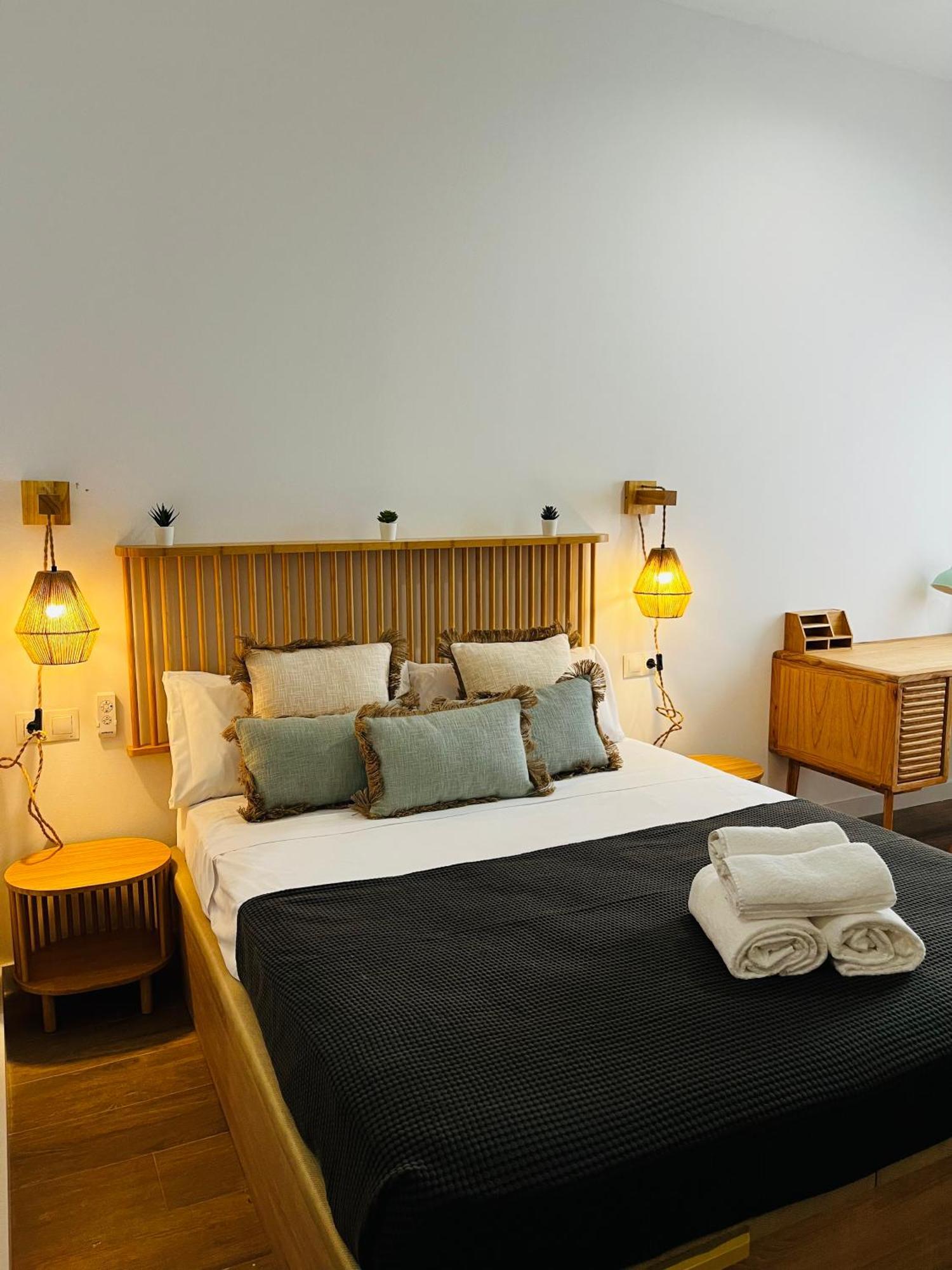 Travel Habitat Mediterranean Suites Βαλένθια Εξωτερικό φωτογραφία
