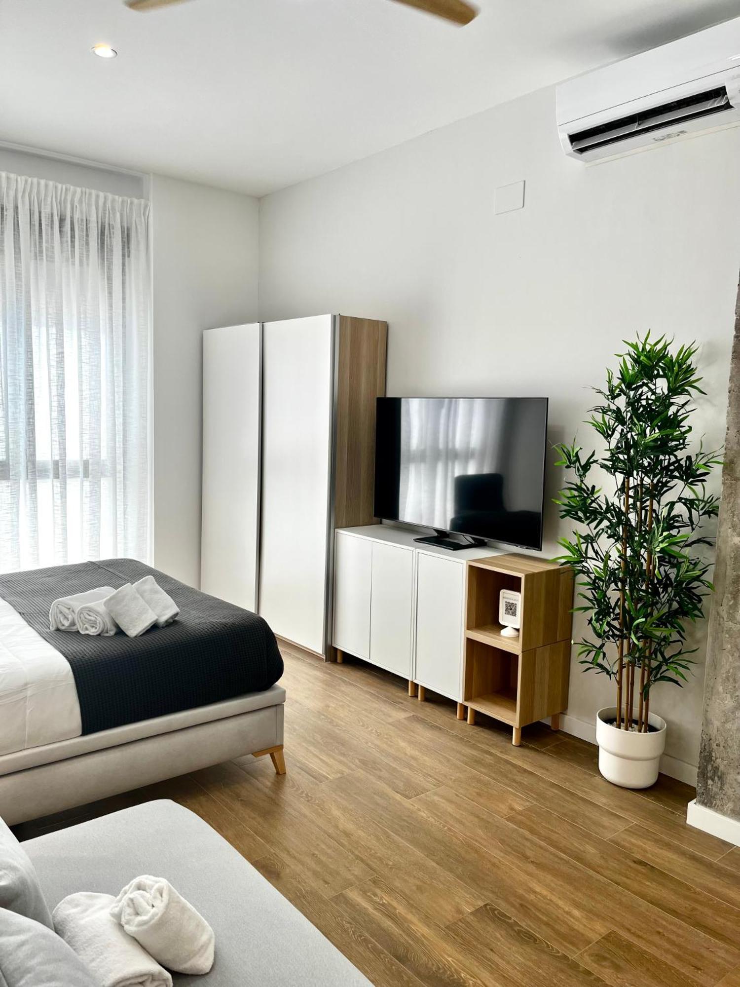 Travel Habitat Mediterranean Suites Βαλένθια Δωμάτιο φωτογραφία