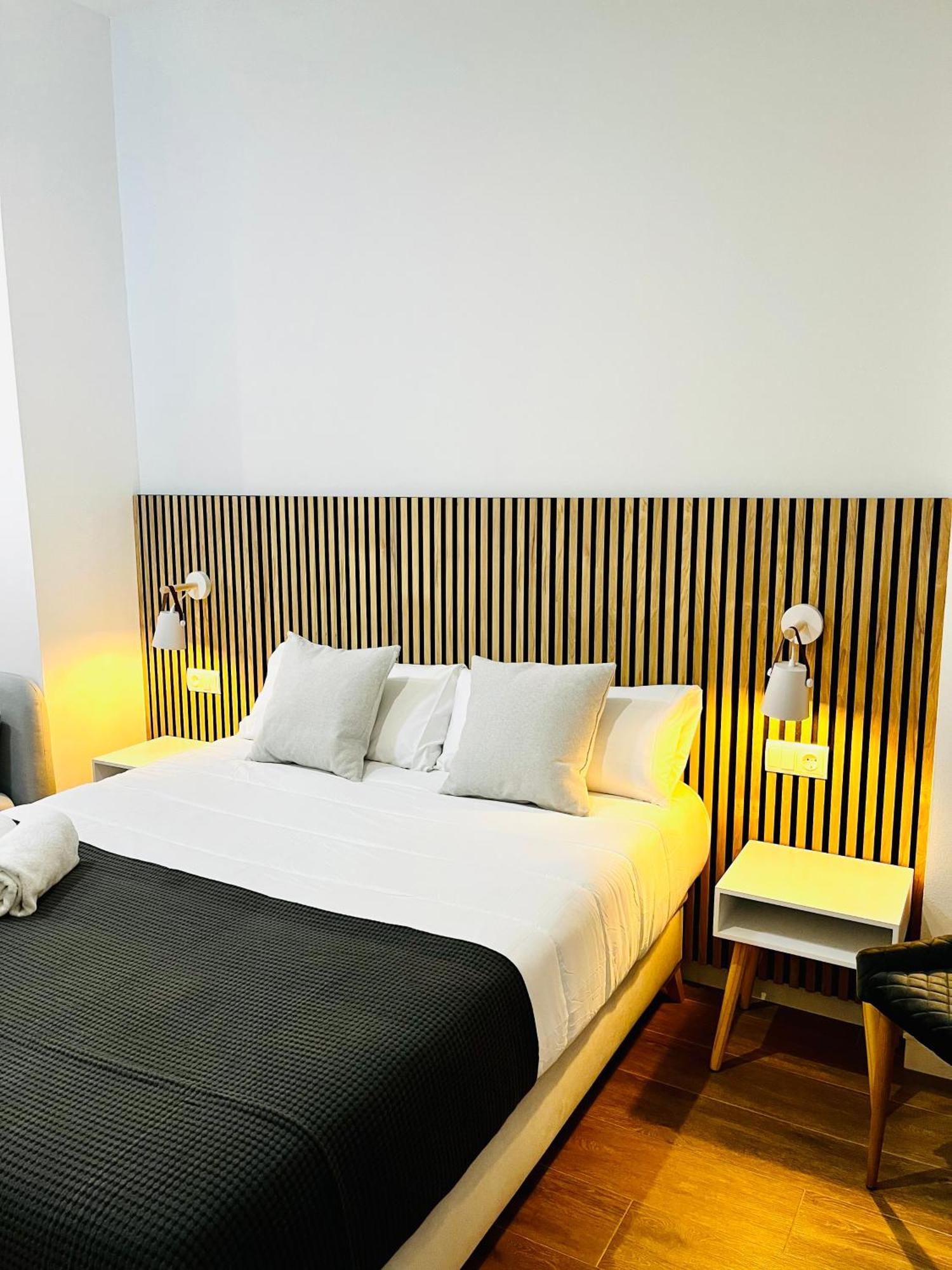 Travel Habitat Mediterranean Suites Βαλένθια Δωμάτιο φωτογραφία